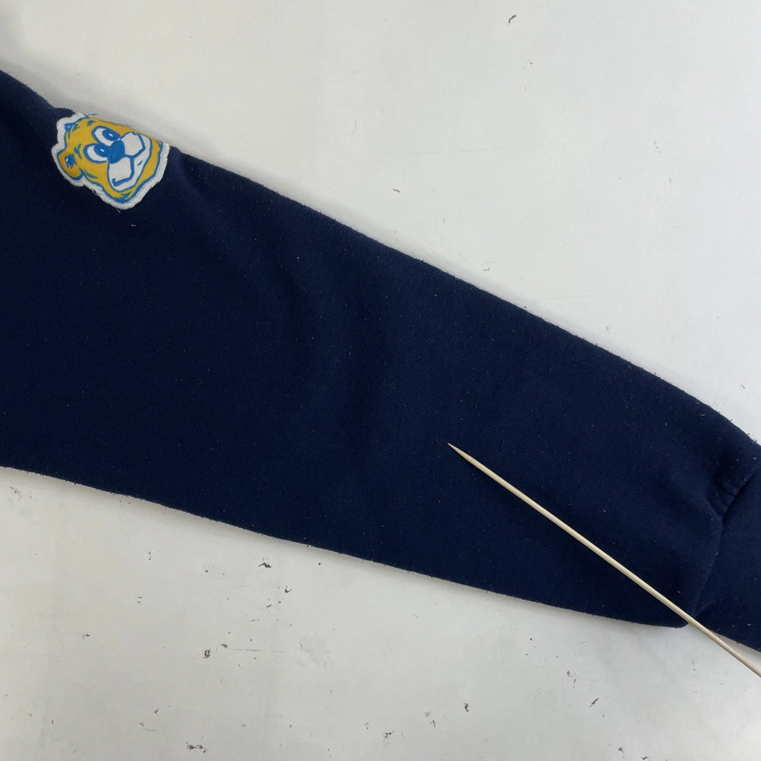 UCLA Bruins Sweatshirt Hoodie Size Small NCAA