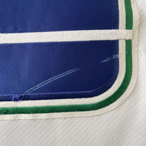 Vancouver Canucks Roberto Luongo CCM Jersey Size Large NHL