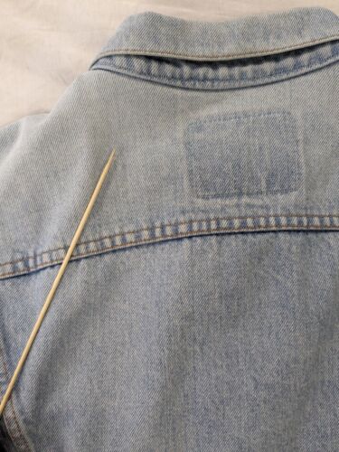 Vintage Levi's Strauss & Co Denim Jean Jacket Size Medium Light Wash 75505 0210