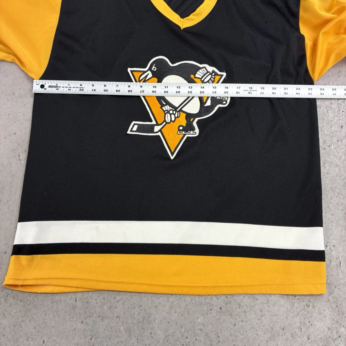 Vintage Pittsburgh Penguins CCM Jersey Size Large NHL