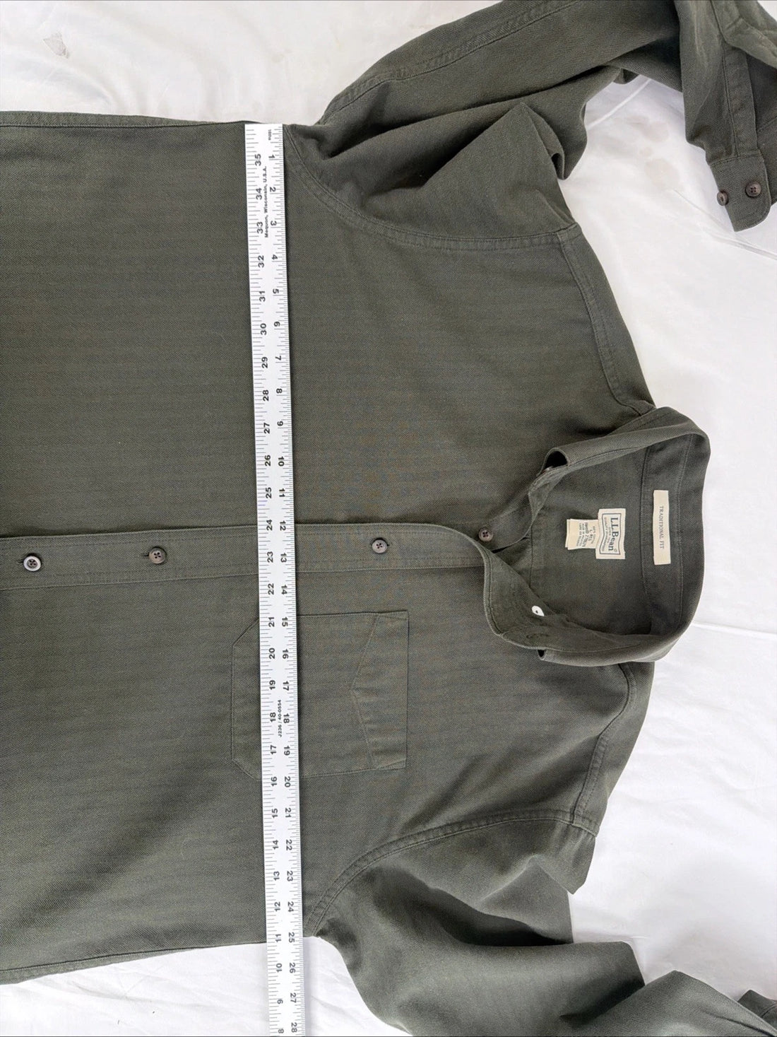 L.L. Bean Button Up Shirt Size Large Green