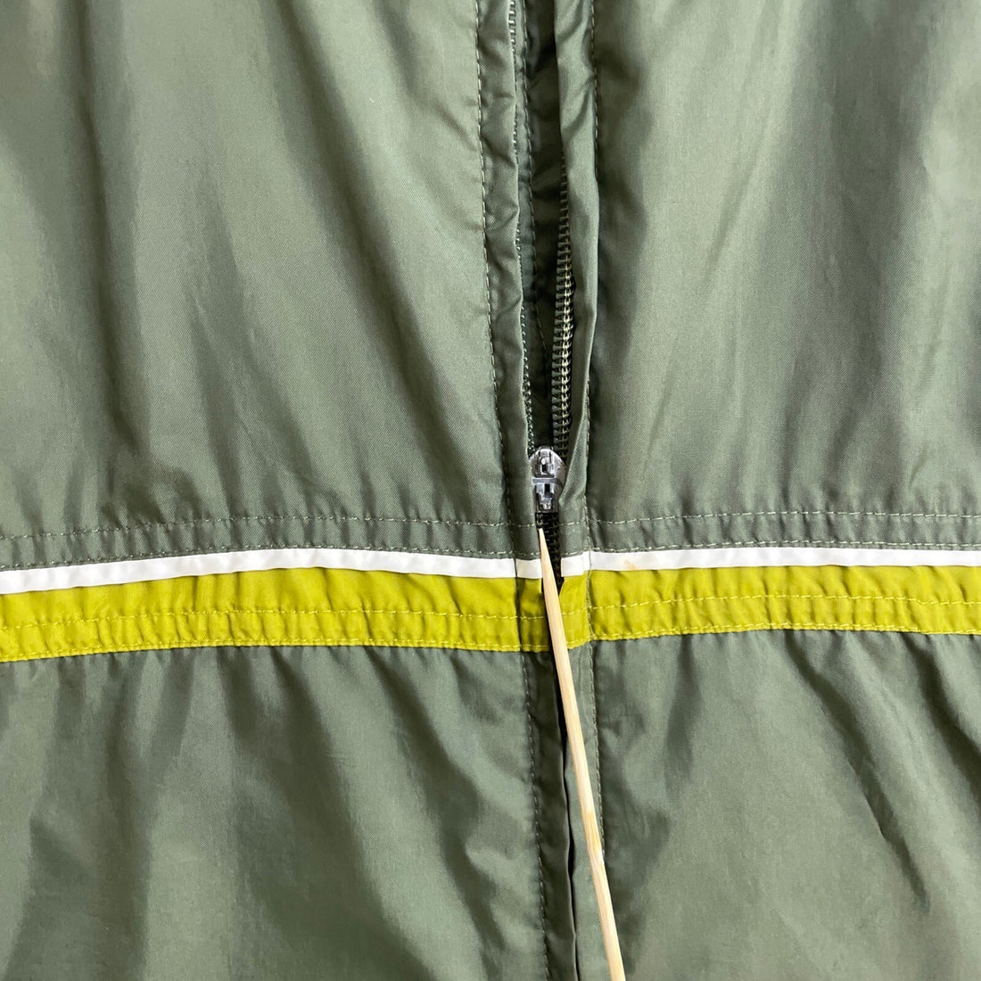 Vintage Nike Windbreaker Light Jacket Womens Size Medium Tonal Green
