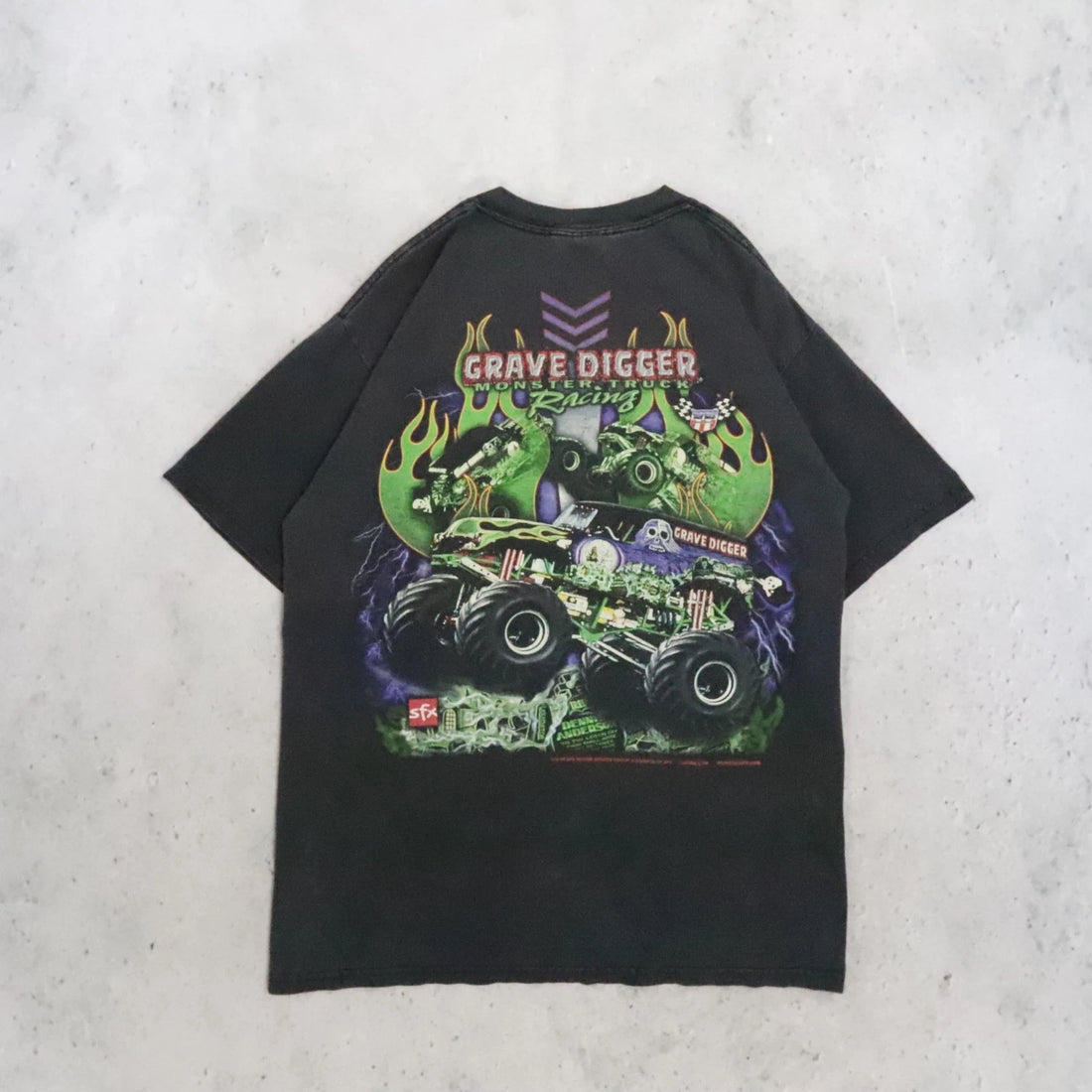 Vintage Grave Digger Monster Truck Racing T-Shirt Size Medium 2002