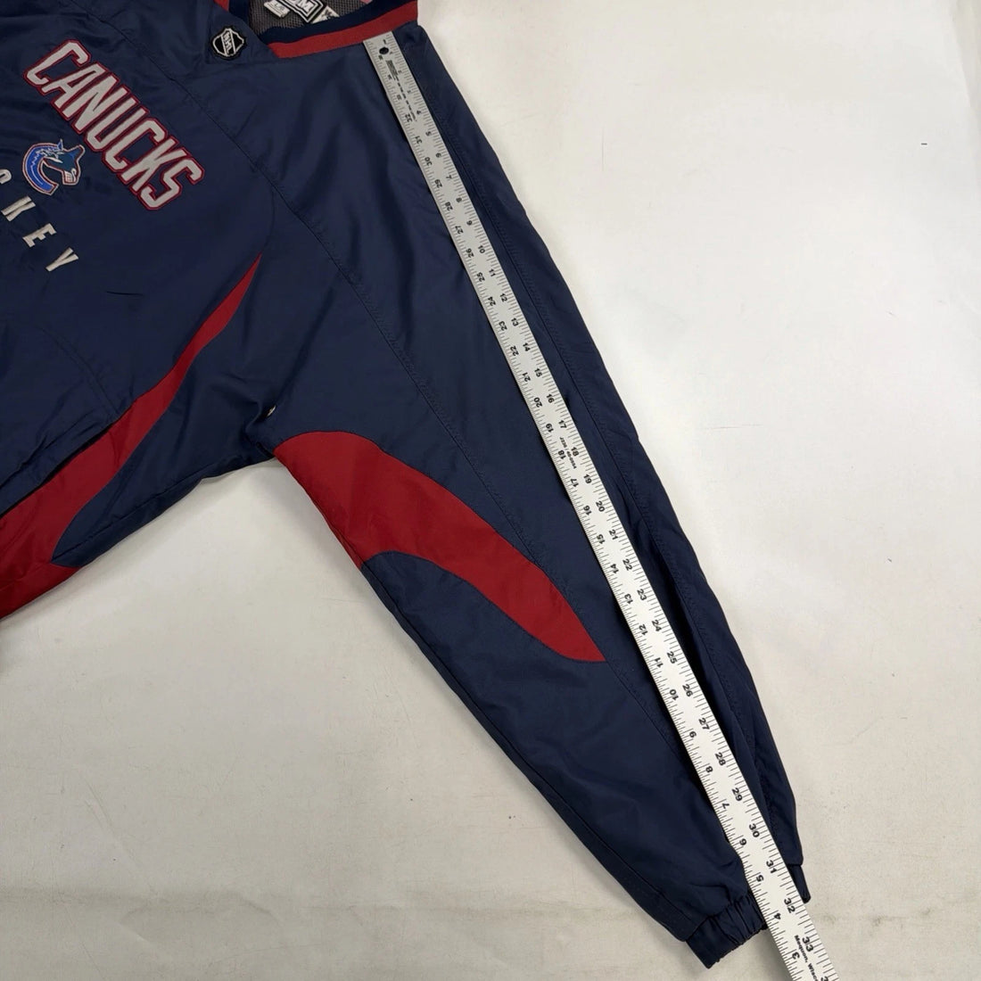 Vancouver Canucks Pullover Windbreaker Light Jacket Size Large Blue NHL