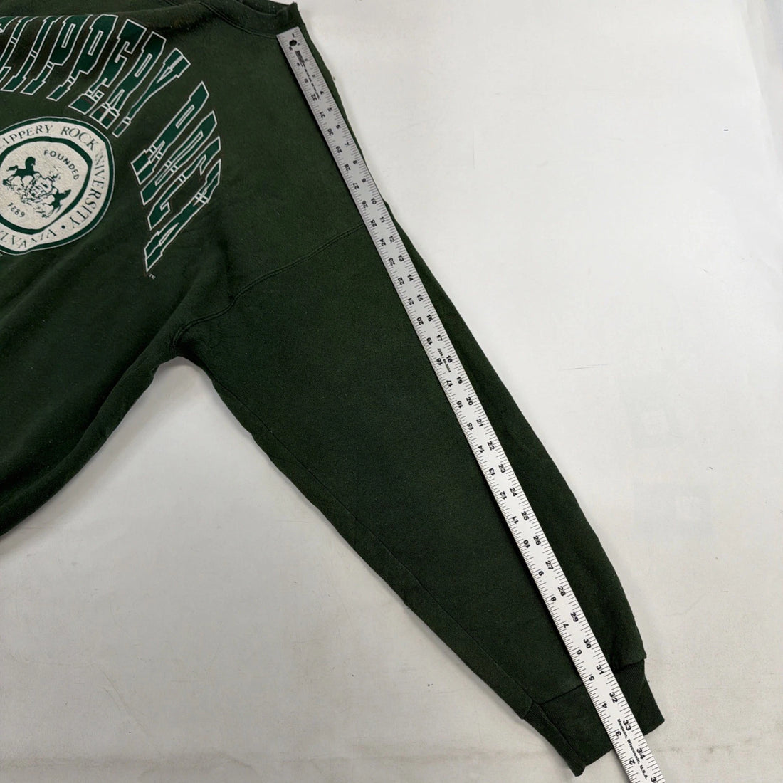 Vintage Slippery Rock Crest Crewneck Sweatshirt Size XL 90s