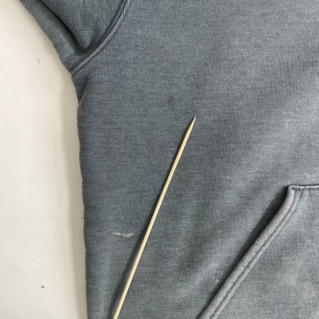 Carhartt Sweatshirt Hoodie Size Medium Gray Paint