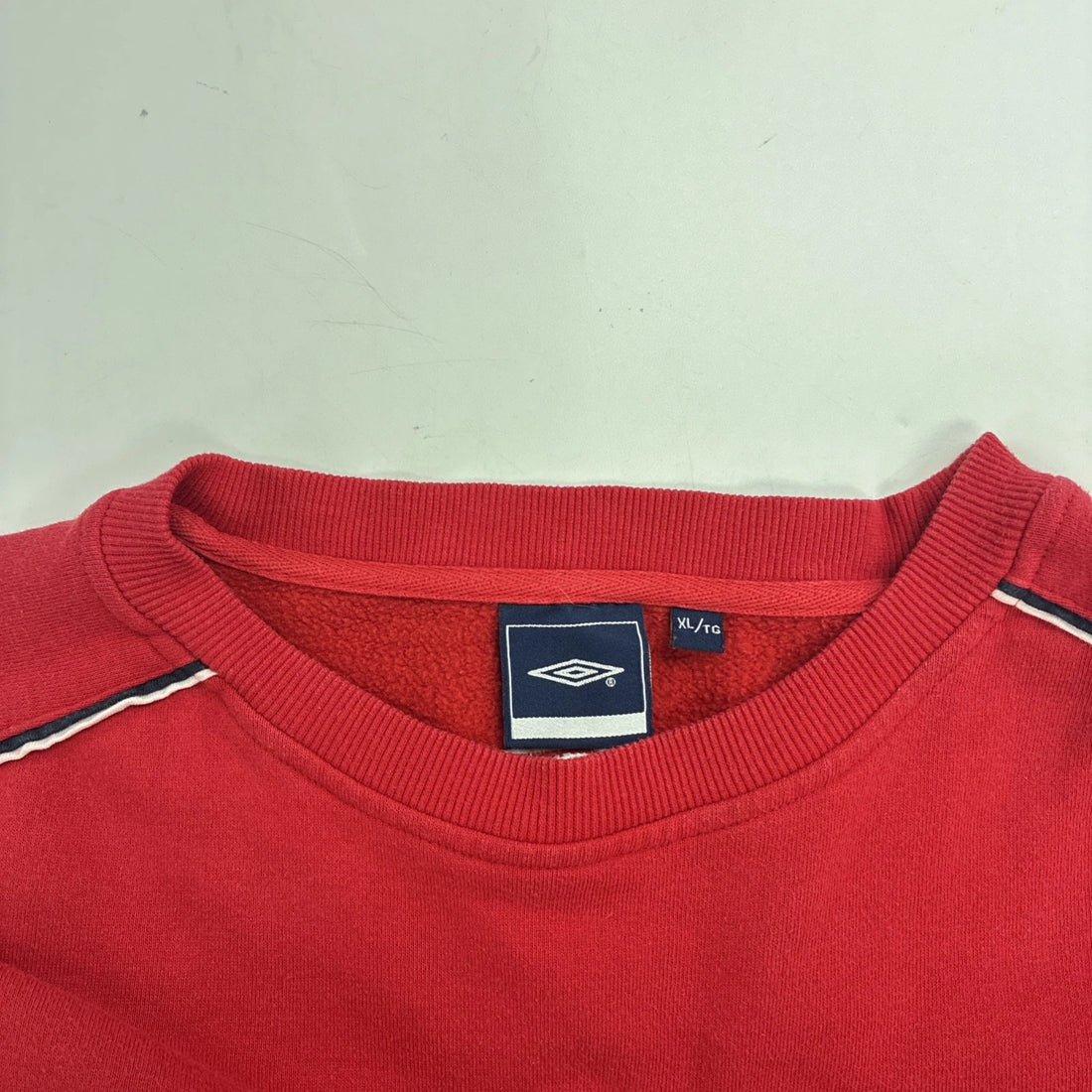 Umbro Crewneck Sweatshirt Size XL Red Embroidered