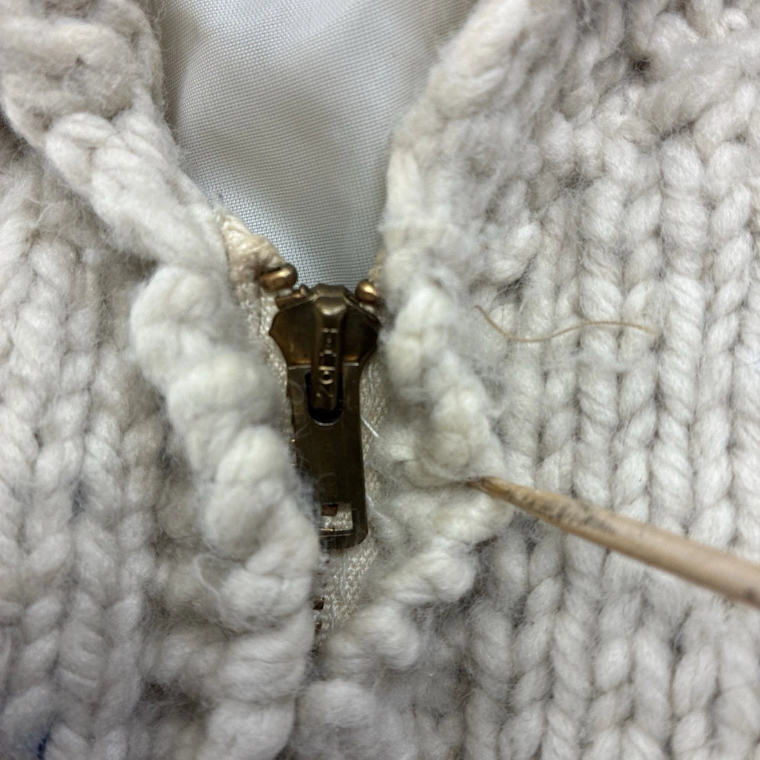 Curling Wool Knit Cowichan Sweater Size Small Vintage