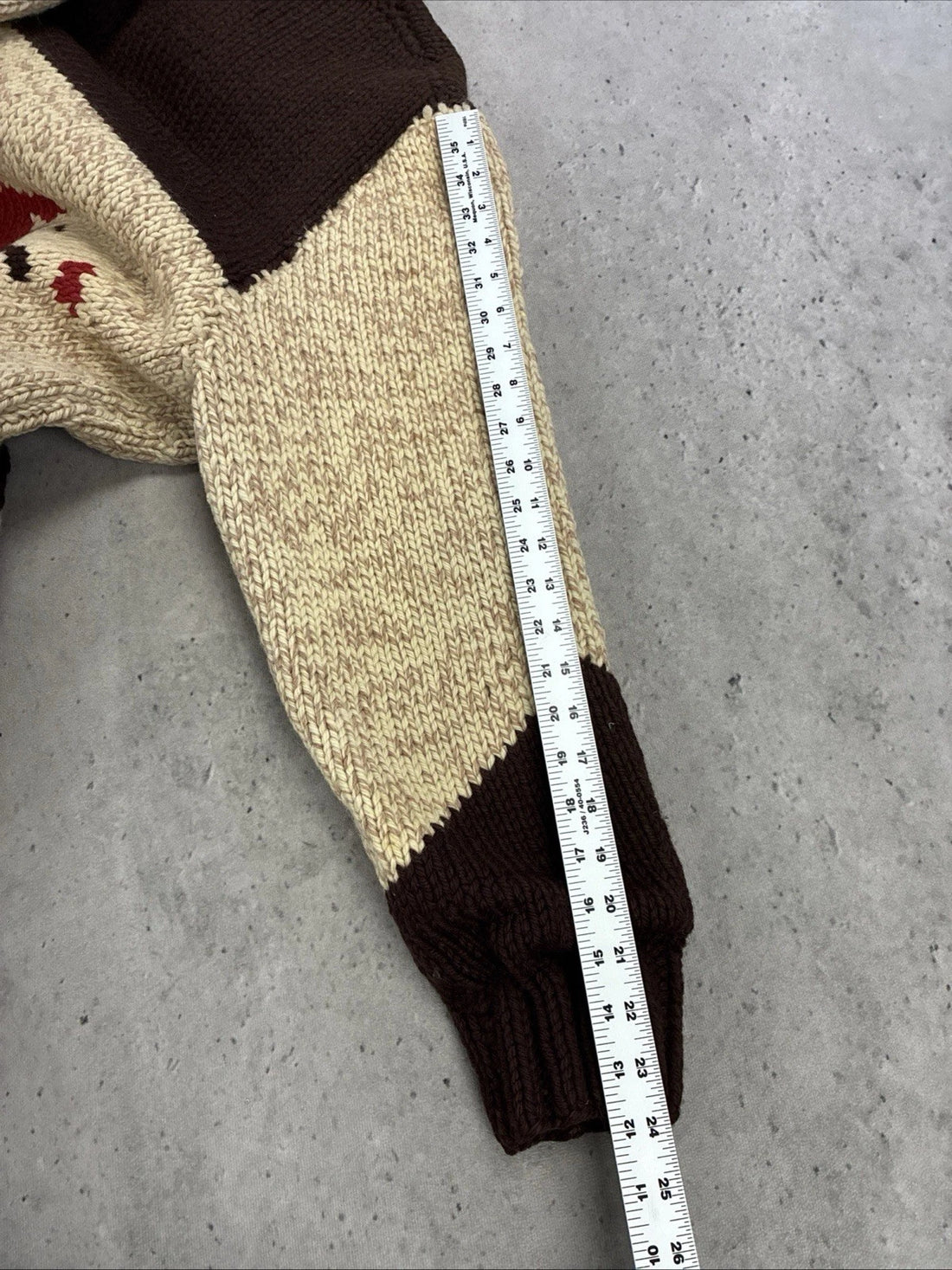 Cow Wool Knit Cowichan Sweater Size XL Vintage