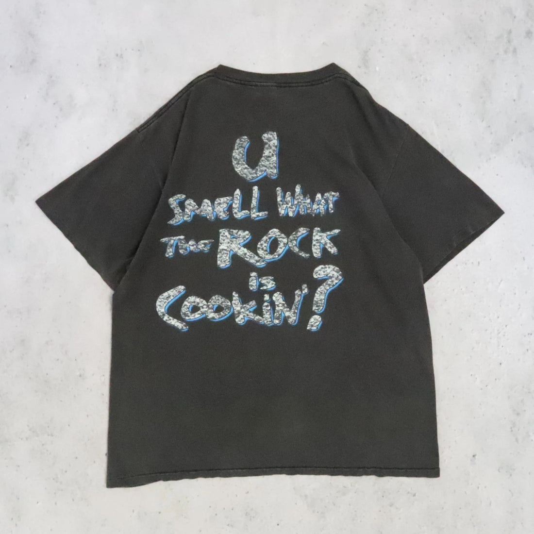 Vintage The Rock U Smell What The Rock Is Cookin Wrestling T-Shirt Size XL WWF