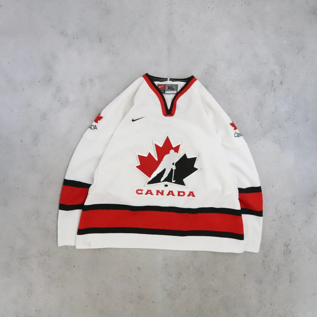 Vintage Team Canada Nike Hockey Jersey Size XL IIHF