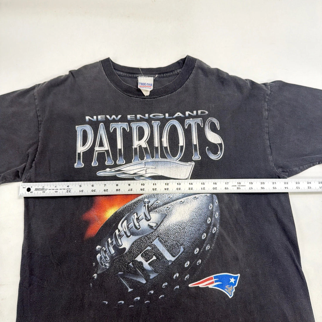 Vintage New England Patritos T-Shirt Size Large NFL