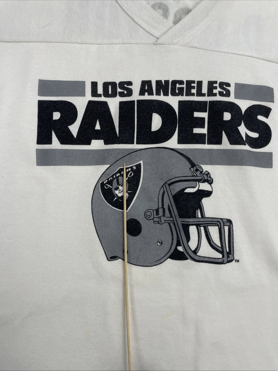 Vintage Los Angeles Raiders V-Neck T-Shirt Jersey Size Large 90s NFL