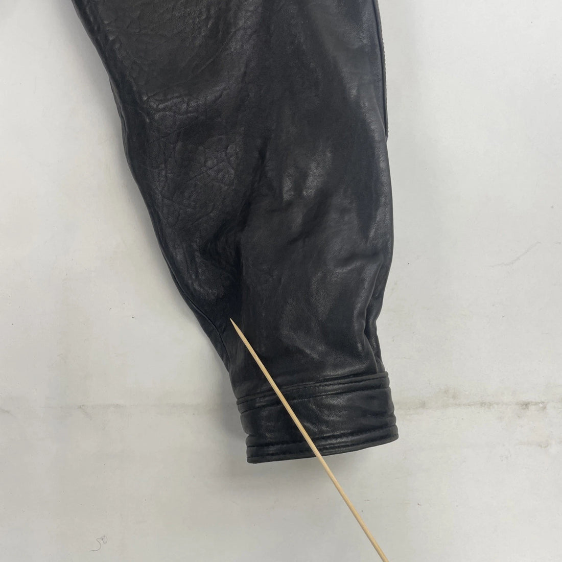 Danier Leather Coat Jacket Size Medium Black