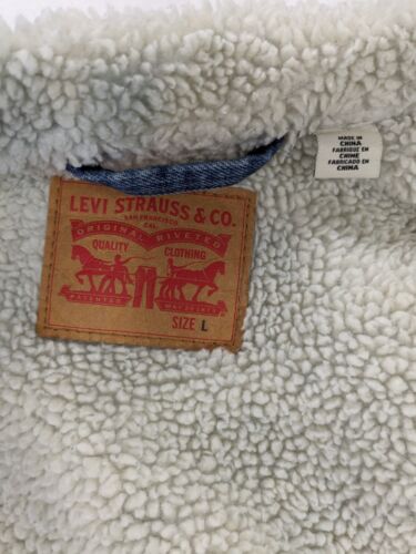 Levi Strauss & Co Denim Jean Trucker Jacket Size Large Sherpa Lined