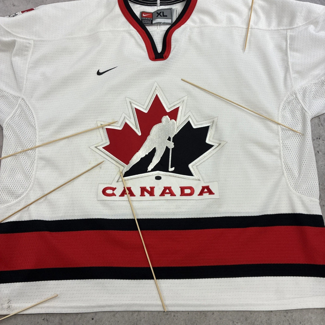 Vintage Team Canada Nike Hockey Jersey Size XL IIHF