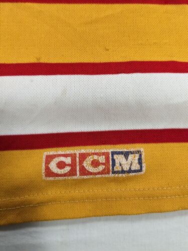 Vintage Calgary Flames CCM Maska Hockey Jersey Size Medium NHL