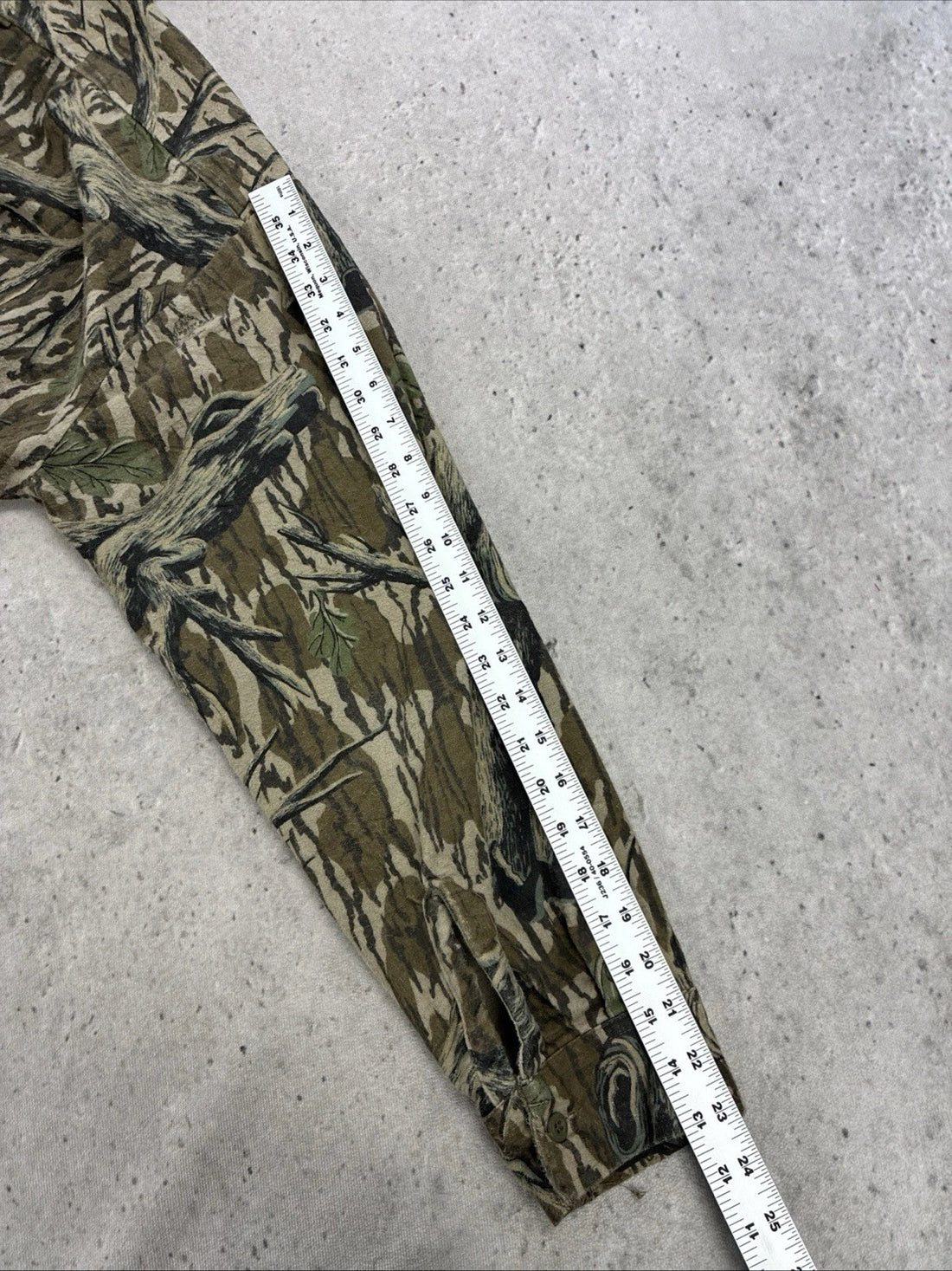 Vintage Mossy Oak Camo Button Up Shirt Size Large