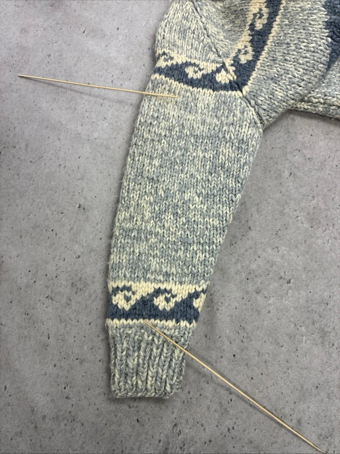Fish Wool Knit Cowichan Sweater Size Large Vintage