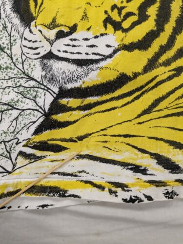 Vintage Tiger T-Shirt Size Large Nature Wildlife All Over Print