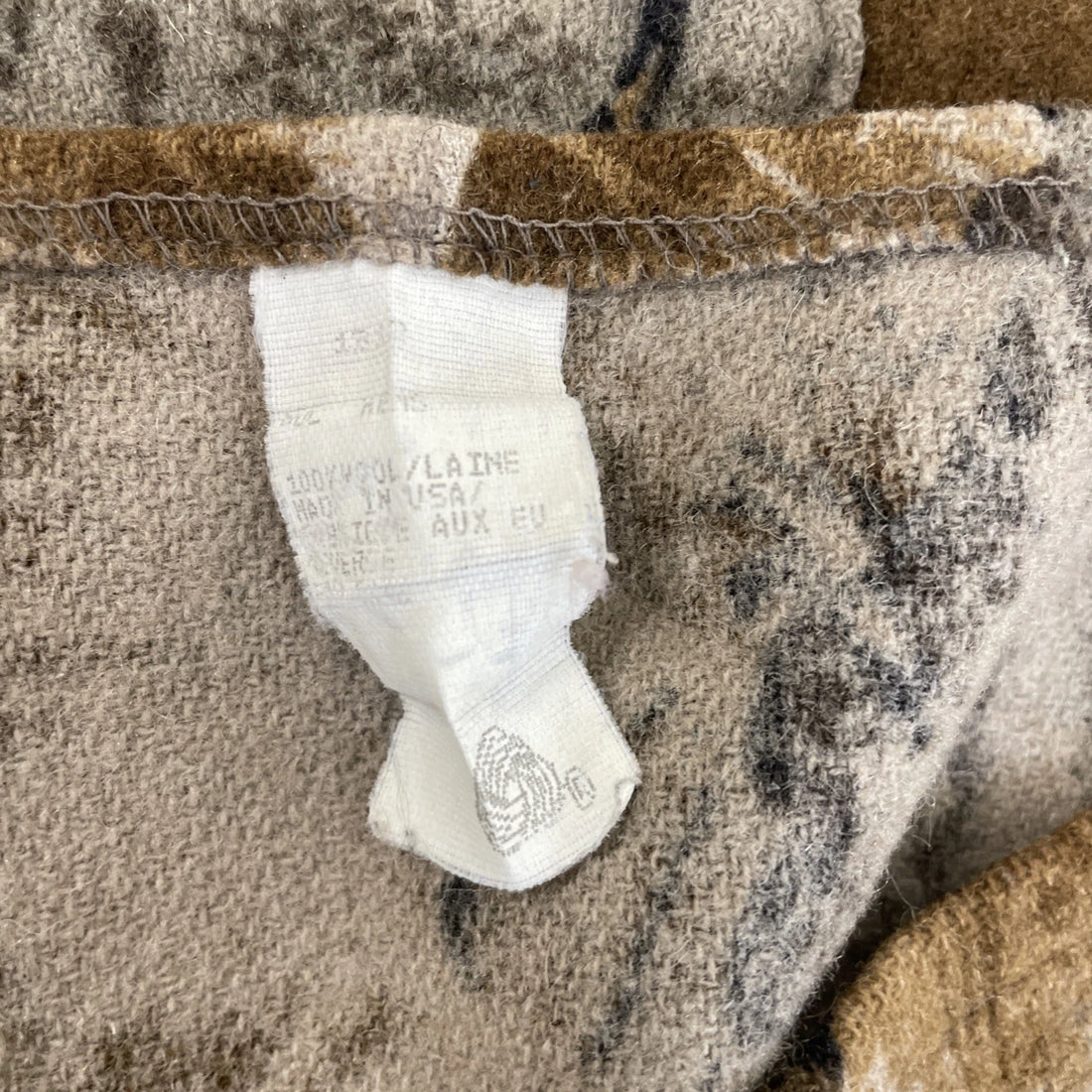 Vintage Woolrich Wool Advantage Camo Button Up Shirt Size XL Hunting