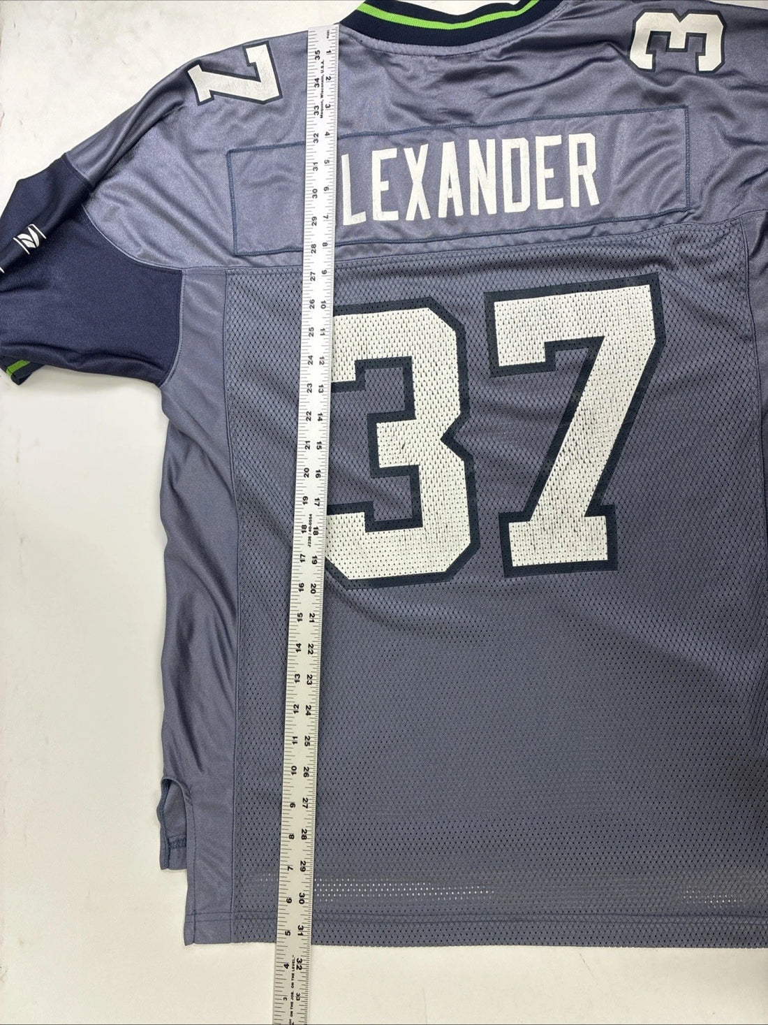 Vintage Seattle Seahawks Shaun Alexander Reebok Jersey Size Medium NFL