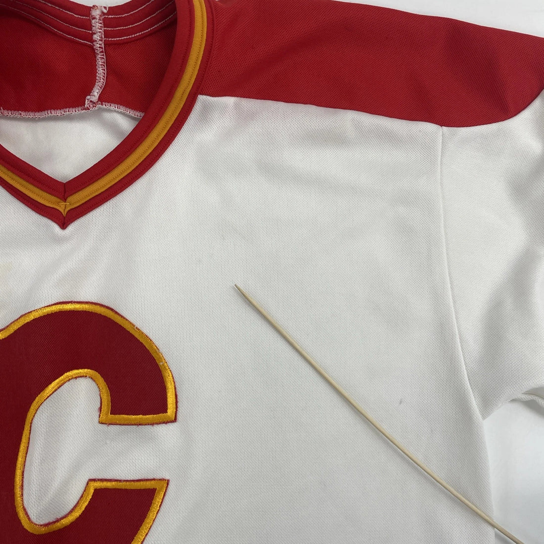 Vintage Calgary Flames CCM Hockey Jersey Size Large 90s NHL