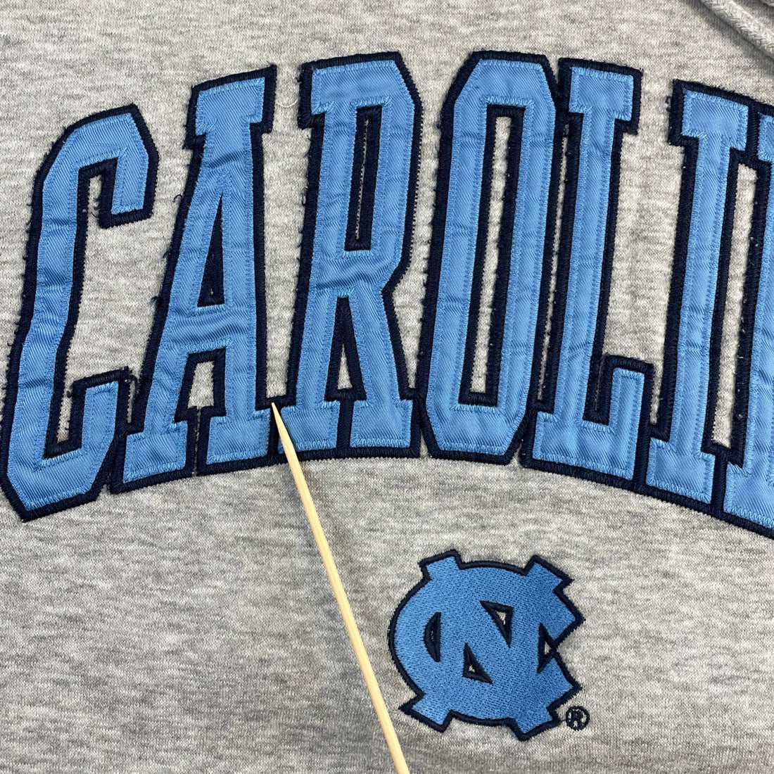 North Carolina Tar Heels Sweatshirt Hoodie Size Large NCAA
