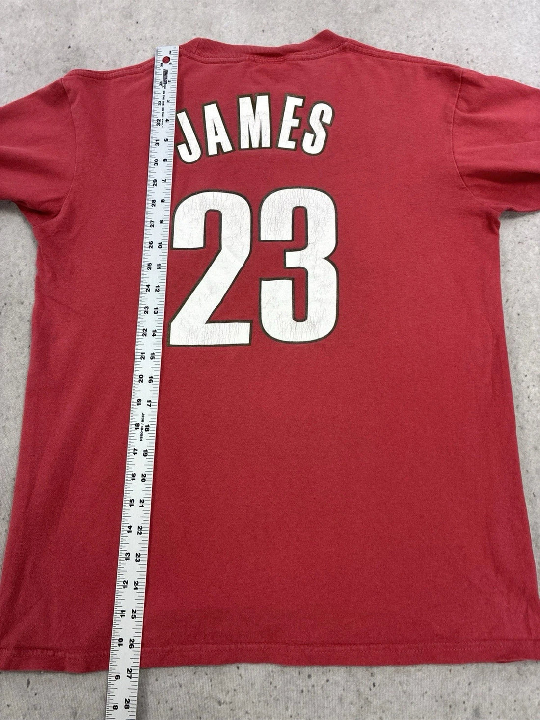 LeBron James Cleveland Cavaliers Majetsic T-Shirt Size Medium NBA