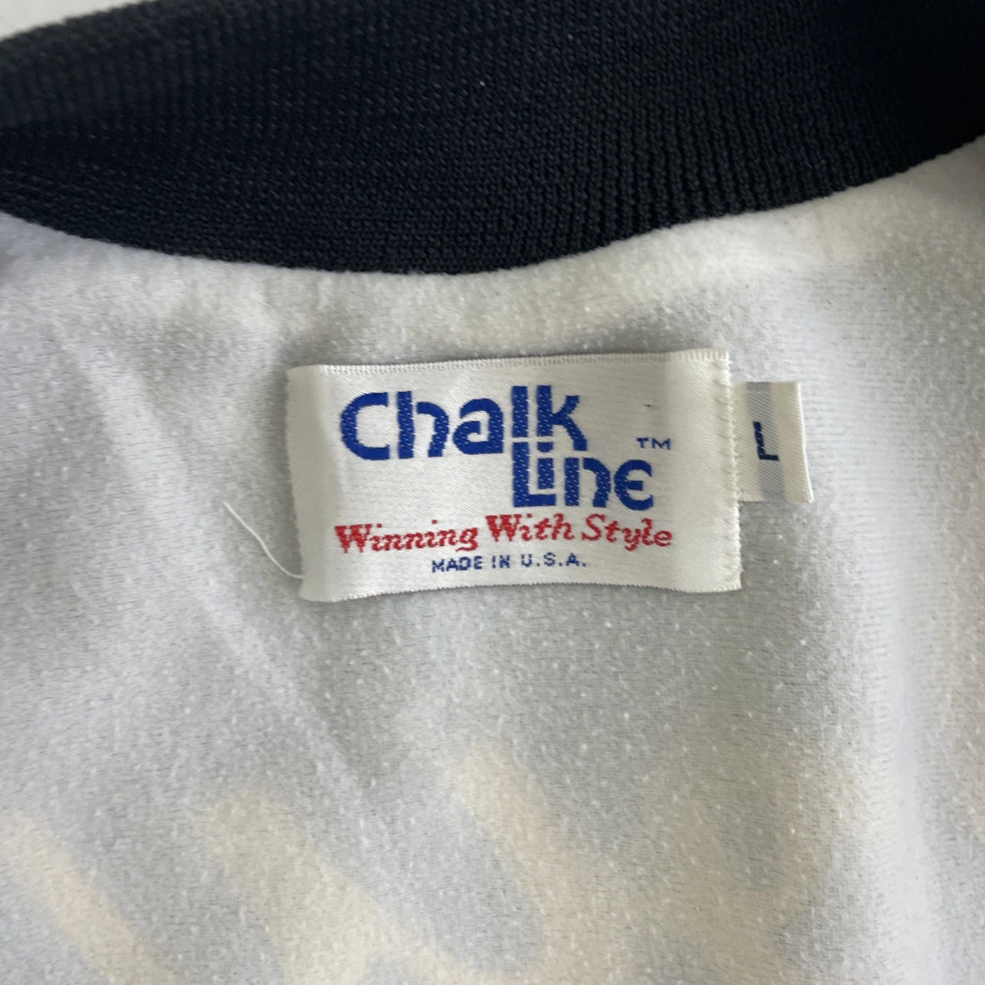 Vintage Iowa Hawkeyes Chalk Line Fanimation Bomber Jacket Size Large 90s NCAA