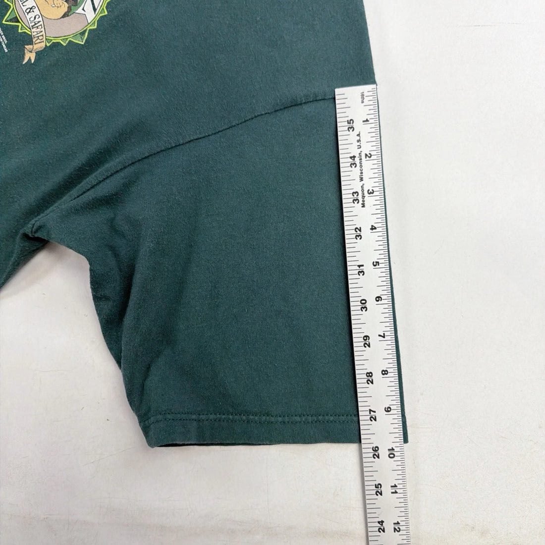 Vintage Taz Travel & Safari T-Shirt Size Large 1994 90s