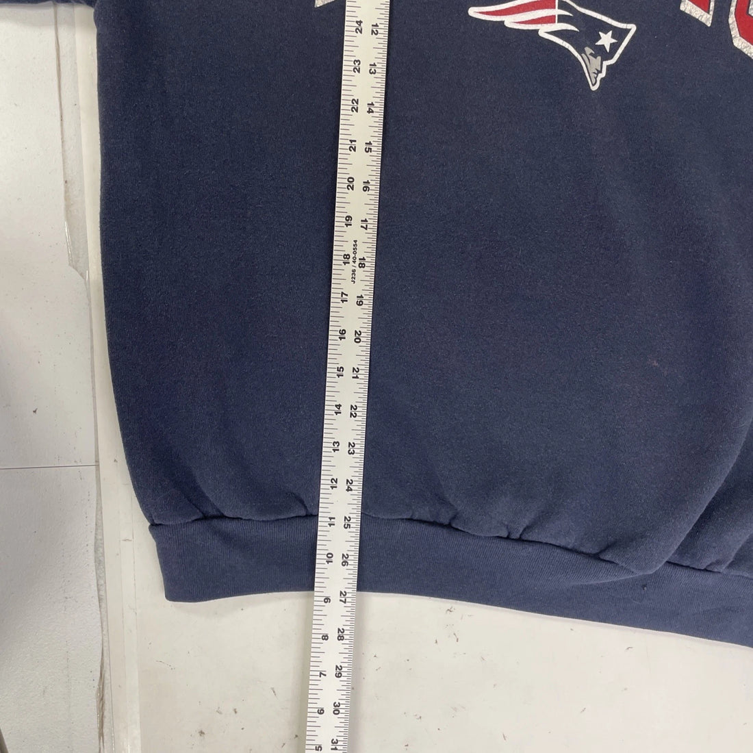 New England Patriots Sweatshirt Crewneck Size Large NFL