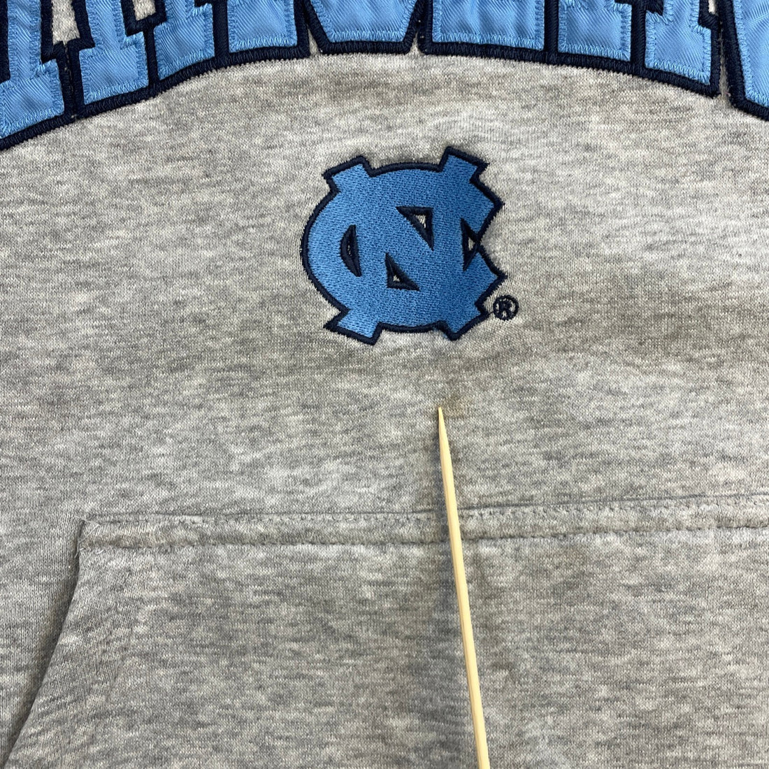 North Carolina Tar Heels Sweatshirt Hoodie Size Large NCAA