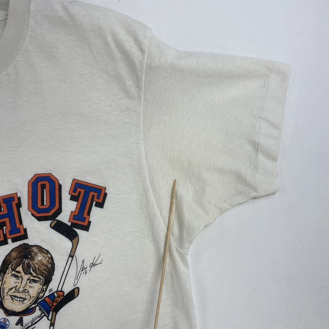 Vintage Edmonton Oilers Slap Shot Caricature T-Shirt Size Large NHL
