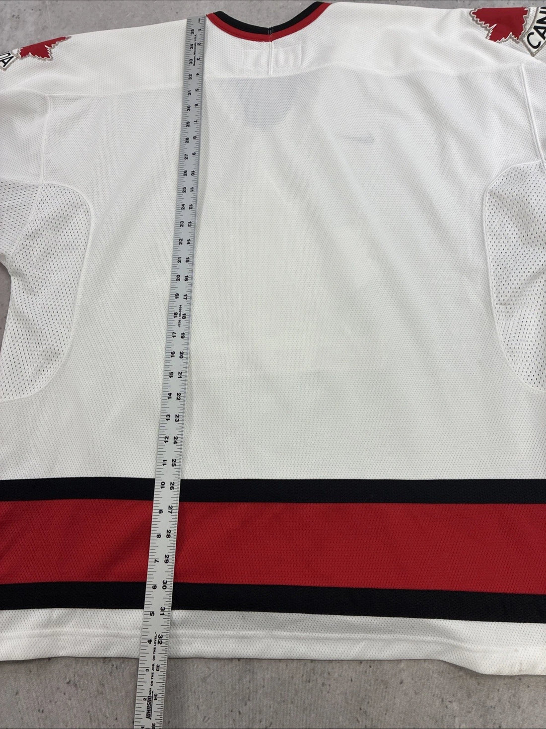 Vintage Team Canada Nike Hockey Jersey Size XL IIHF