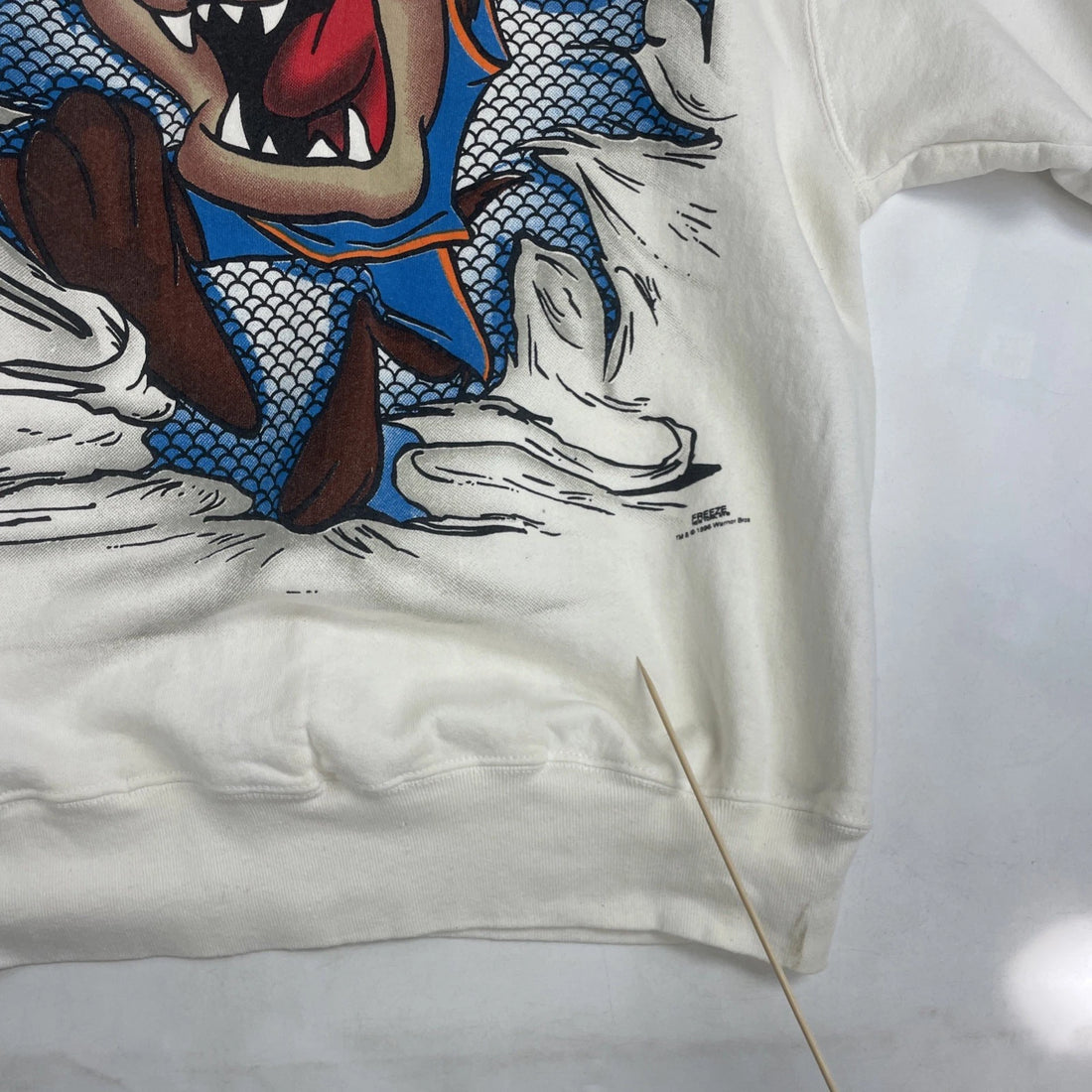 Vintage Taz Chicago Bulls Basketball Crewneck Sweatshirt Size Large 90s NBA