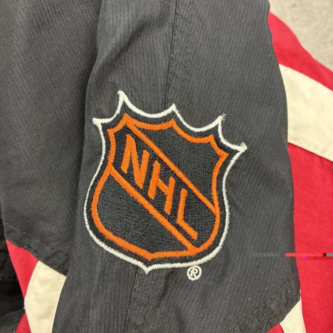 Vintage Chicago Blackhawks Starter Puffer Jacket Size XL NHL