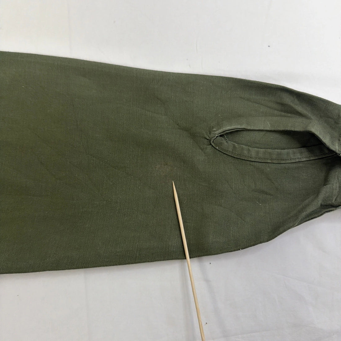 Vintage U.S. Army OG 107 Fatigue Button Up Shirt Size 15 1/2 x 33