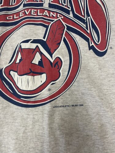 Vintage Cleveland Indians Logo 7 T-Shirt Size 2XL 1999 90s MLB – Throwback  Vault