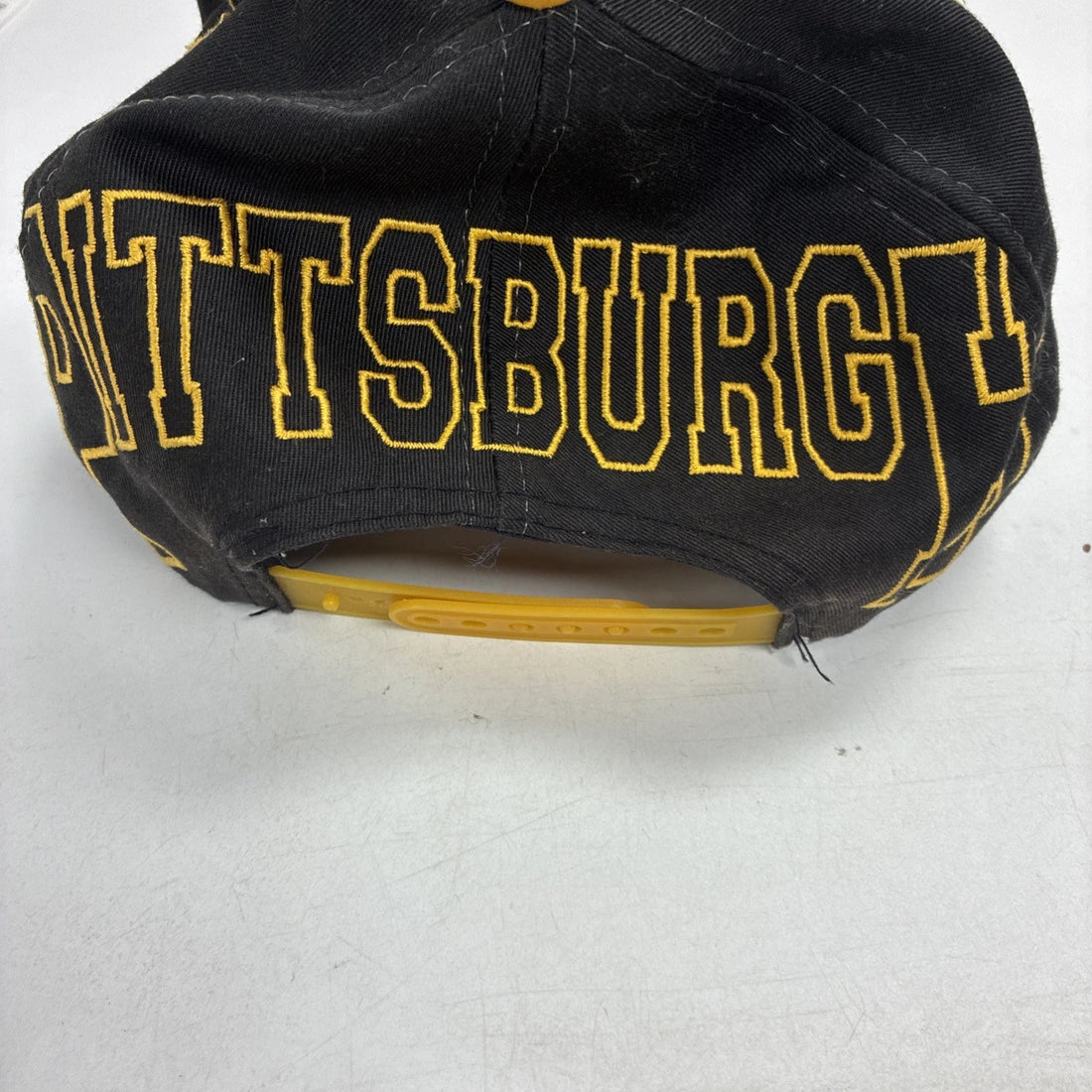 Vintage Pittsburgh Penguins Blockhead Logo Athletic Snapback Hat OSFA NHL