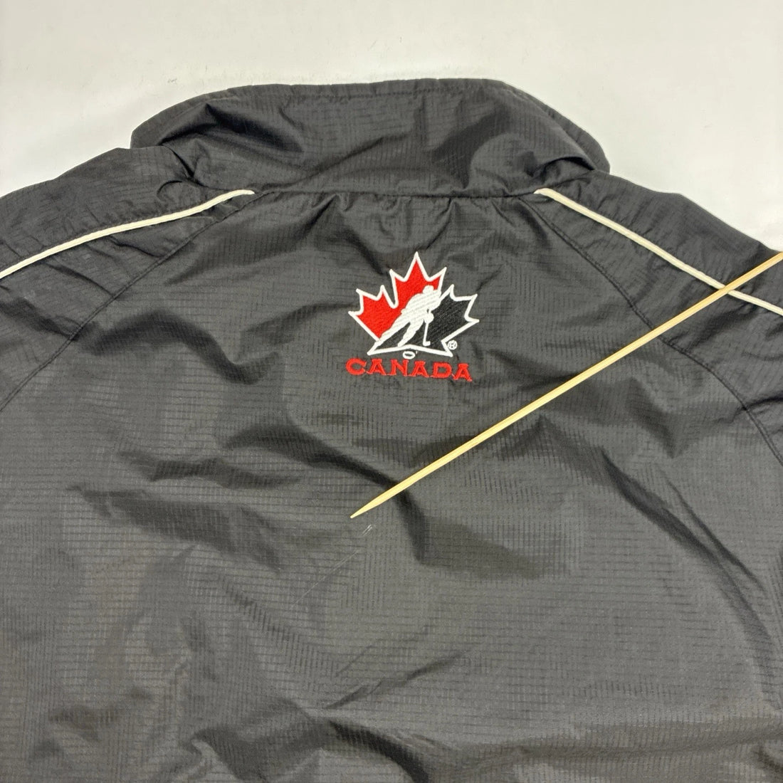 Team Canada Hockey Windbreaker Light Jacket Size Large IIHF