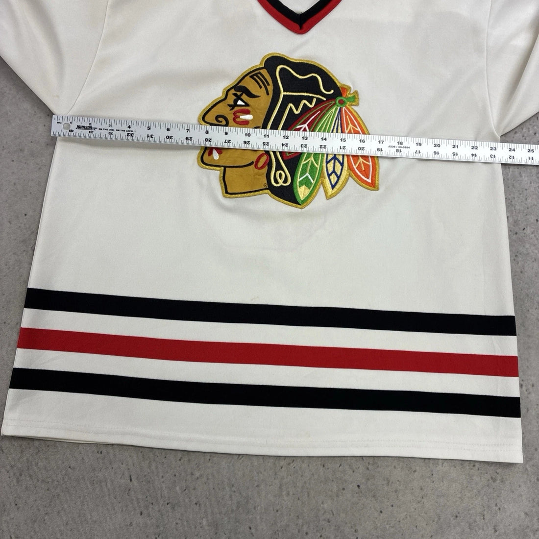 Vintage Chicago Blackhawks CCM Jersey Size Large NHL