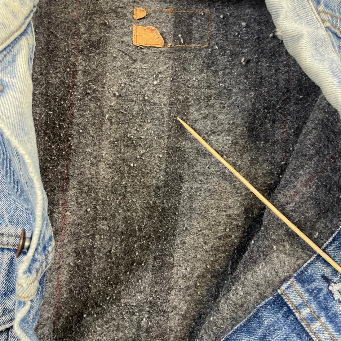 Vintage Levi's Denim Trucker Jacket Medium Distressed Blanket Lined