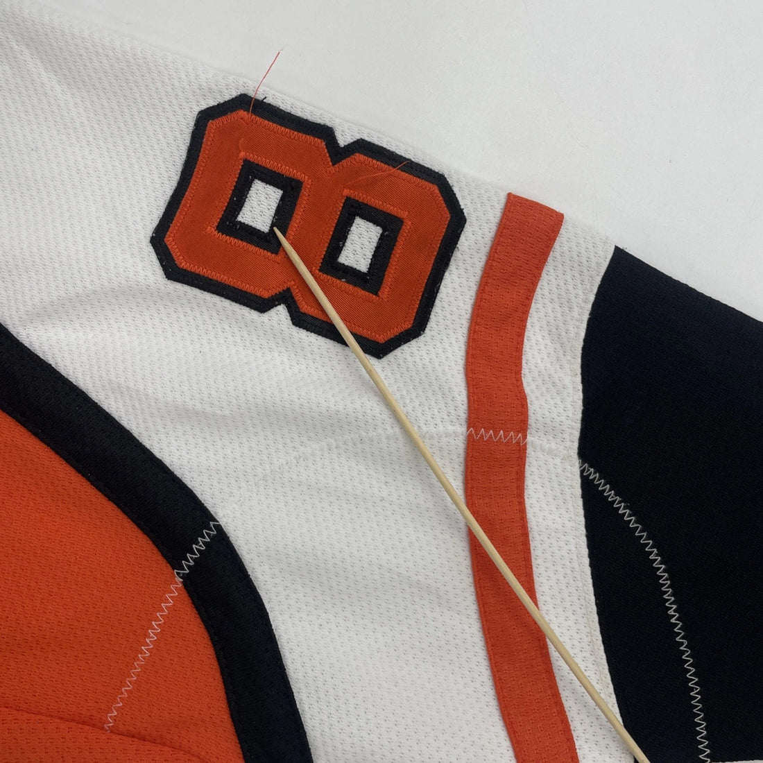 Vintage Philadelphia Flyers Eric Lindros Starter Jersey Youth Size Large/XL NHL