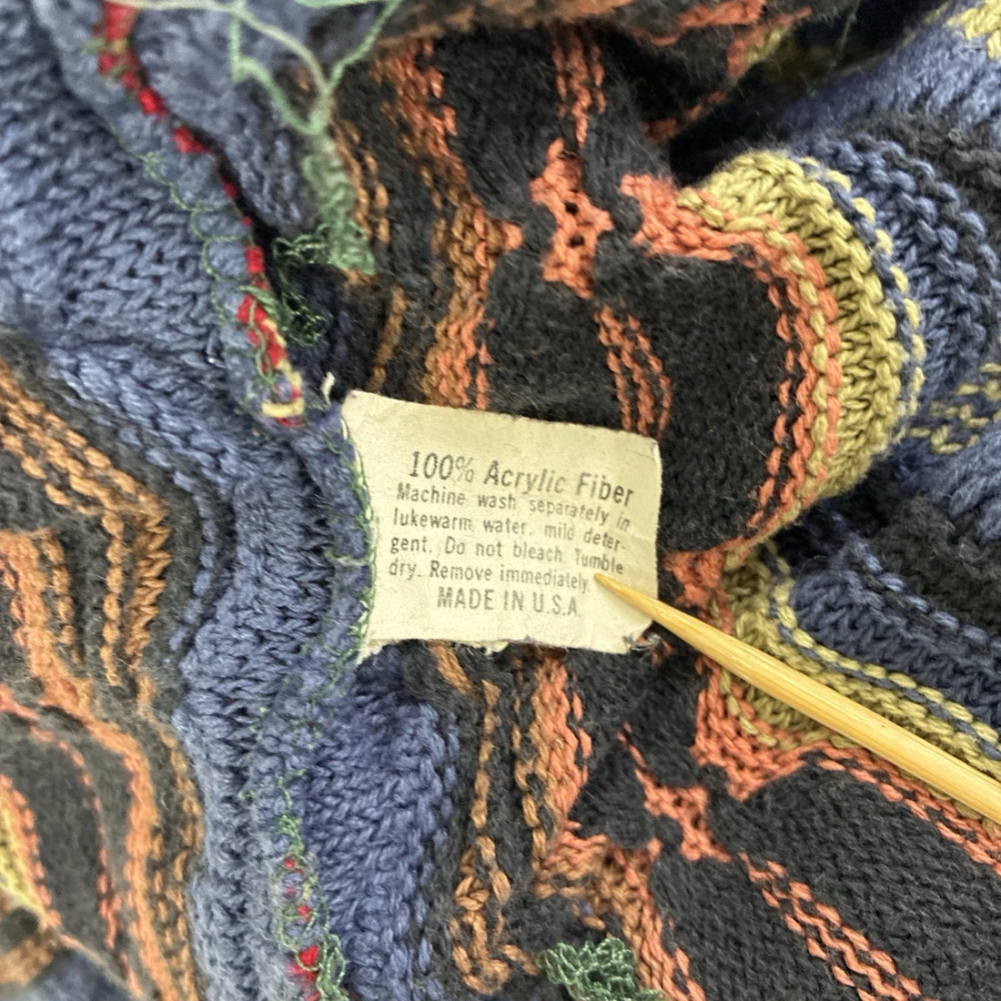 Vintage 3D Knit Crewneck Sweater Size Medium