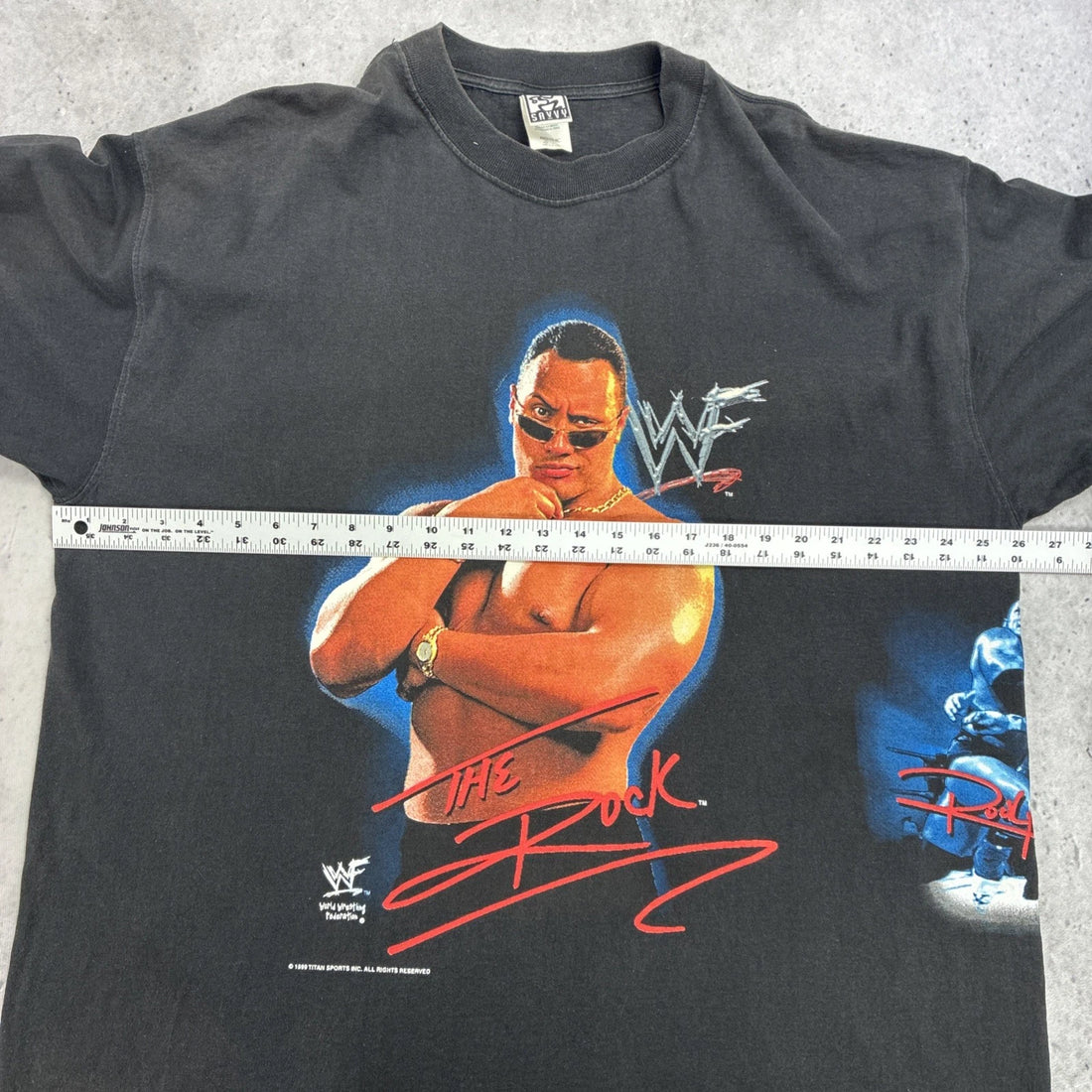 Vintage The Rock Wrestling T-Shirt Size XL 1999 90s WWF WWE