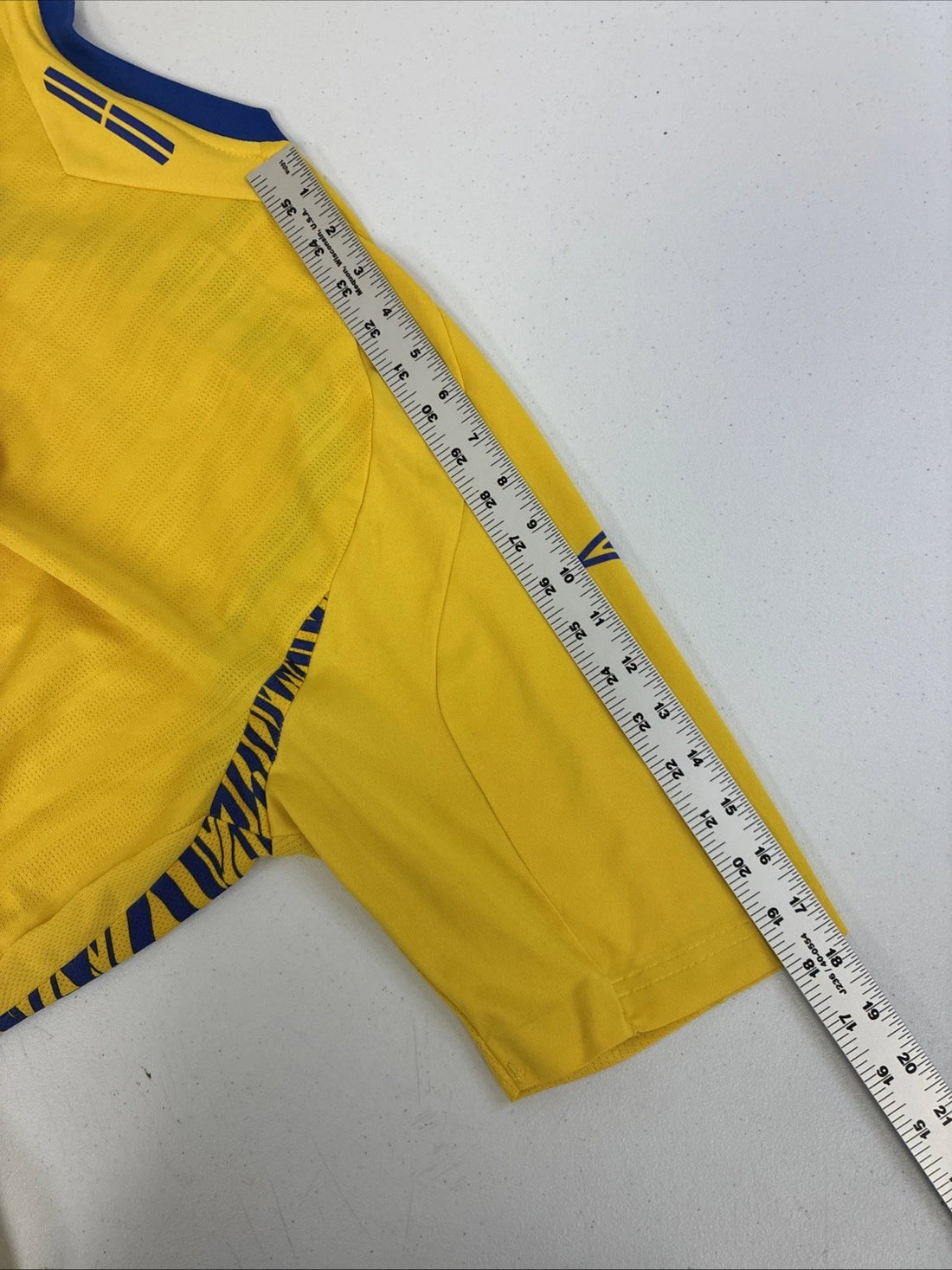 Sweden Umbro Soccer Football Jersey Size XL FIFA