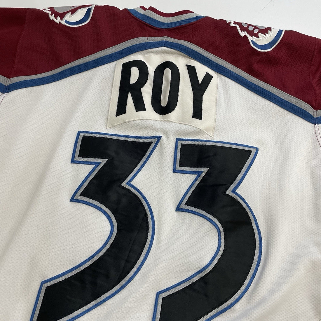 Vintage Colorado Avalanche Patrick Roy Starter Jersey Size Medium NHL