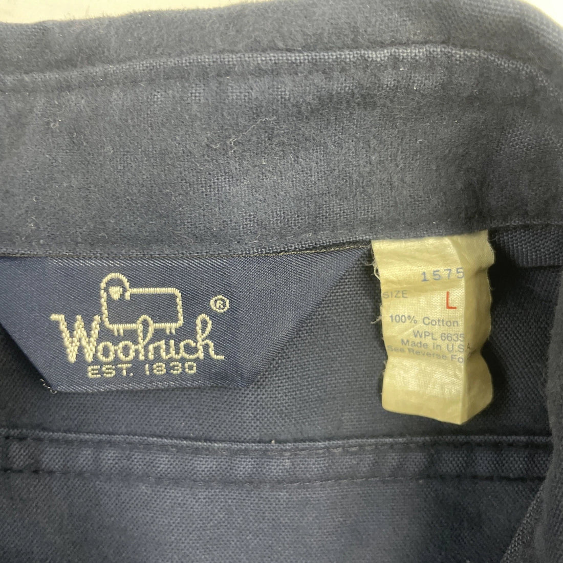 Vintage Woolrich Button Up Shirt Size Large Blue
