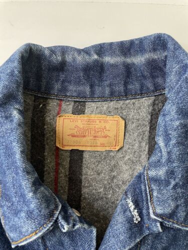 Vintage Levi's Denim Trucker Jacket Size 46 L Blanket Lined